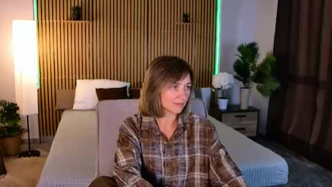 Snapshot of cutemirage chatting on May 26, 2:57 pm cutemirage online show from May 26, 2:57 pm