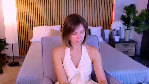 Snapshot of cutemirage chatting on June 11, 2:48 pm cutemirage online show from June 11, 2:48 pm