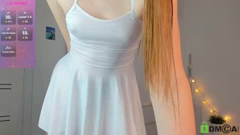 Snapshot of cutenessnicole chatting on September 17, 10:11 pm cutenessnicole online show from September 17, 10:11 pm