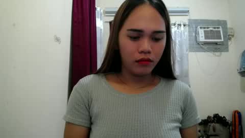 Snapshot of cutepinay143 chatting on June 29, 11:05 pm isabel online show from June 29, 11:05 pm