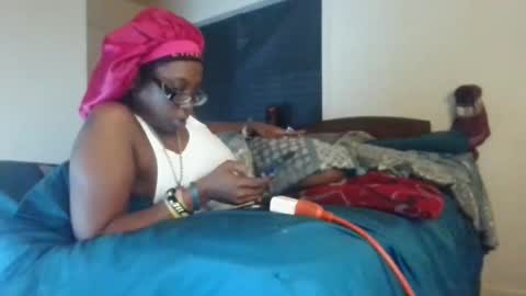 mary mack online show from October 27, 1:15 pm