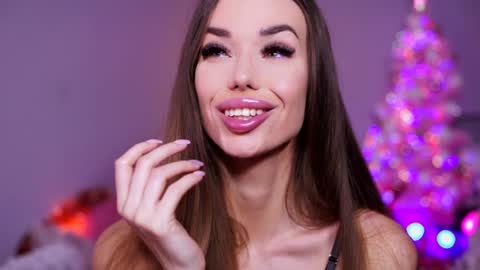 Snapshot of cutesmilebaby chatting on December 8, 3:24 pm Rita4u online show from December 8, 3:24 pm