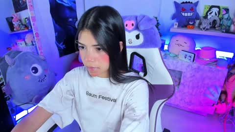 Snapshot of cutestephuwu chatting on December 4, 4:21 am  - independent model online show from December 4, 4:21 am