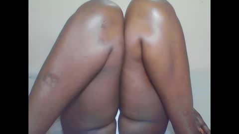 Snapshot of cutetinah chatting on October 27, 6:45 pm TAMARA online show from October 27, 6:45 pm