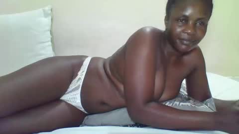 Snapshot of cutetinah chatting on November 19, 3:01 pm TAMARA online show from November 19, 3:01 pm