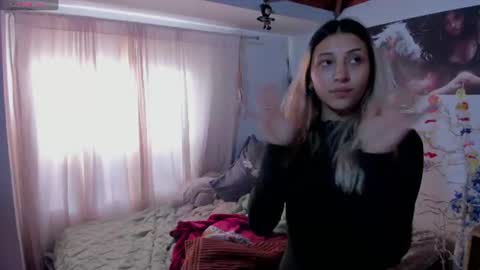 cuteweed420 online show from July 8, 9:30 pm