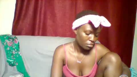 Snapshot of cutey_lunar chatting on January 28, 7:32 pm cutey_lunar online show from January 28, 7:32 pm