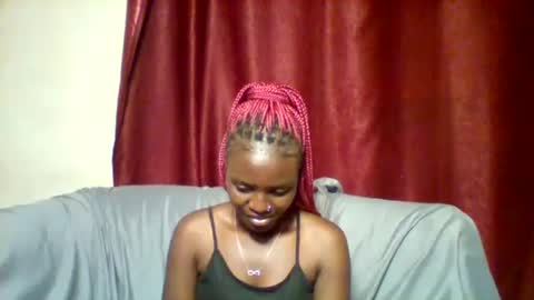 Snapshot of cutey_lunar chatting on February 8, 6:33 pm cutey_lunar online show from February 8, 6:33 pm