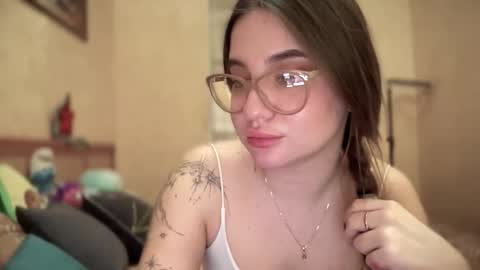 CuteAnn online show from March 4, 8:48 pm