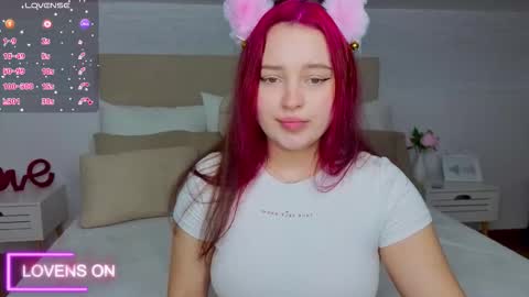 Snapshot of cutie__cutiee_ chatting on November 12, 7:53 am Nika online show from November 12, 7:53 am