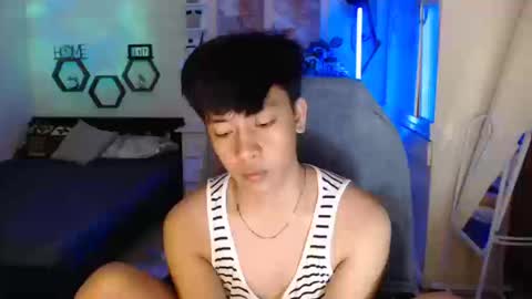 Neil Taylor online show from December 17, 4:24 pm