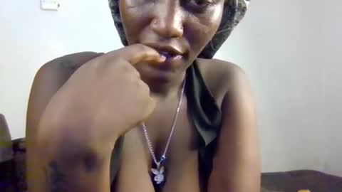 CUTIE online show from March 27, 11:48 pm