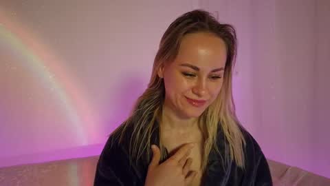 cutie_xoxo_ online show from May 3, 8:04 pm