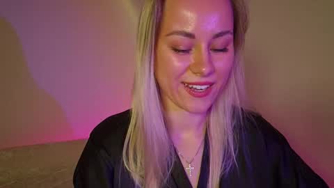 cutie_xoxo_ online show from May 31, 6:09 pm