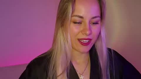 cutie_xoxo_ online show from June 4, 10:54 am