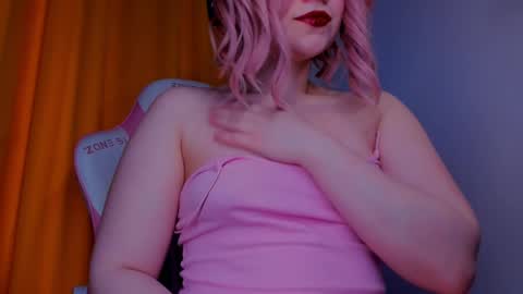 CutieSue online show from May 7, 5:57 am