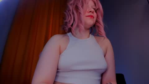 CutieSue online show from May 11, 11:05 am