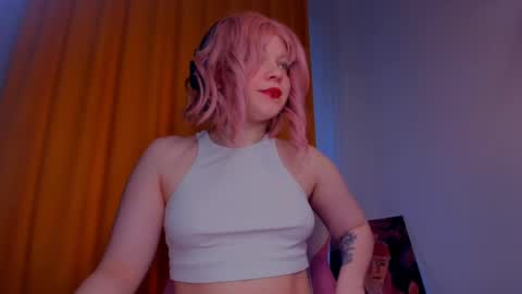 CutieSue online show from May 12, 7:16 am