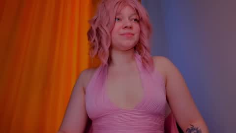 CutieSue online show from May 19, 1:39 pm