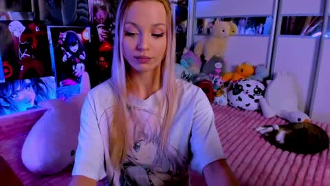 Snapshot of cuttie_ponyy chatting on January 7, 9:35 pm Nora online show from January 7, 9:35 pm