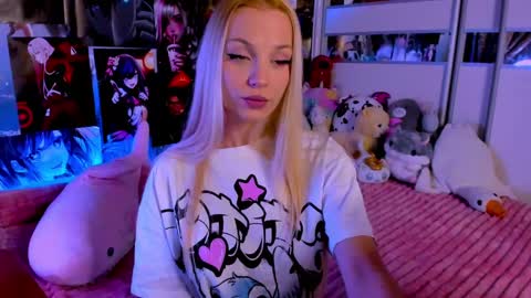 Snapshot of cuttie_ponyy chatting on February 3, 9:29 pm Nora online show from February 3, 9:29 pm