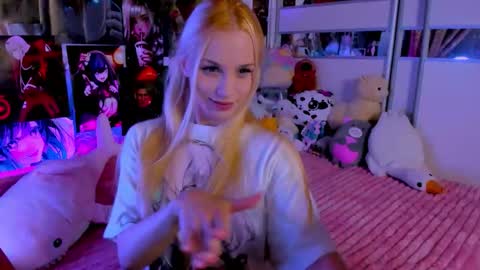 Snapshot of cuttie_ponyy chatting on September 13, 8:19 pm Nora online show from September 13, 8:19 pm