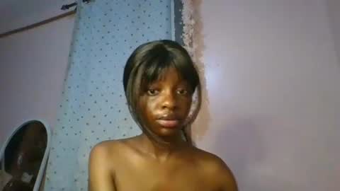 Snapshot of cutty_teshy chatting on October 23, 6:39 pm cutty_teshy online show from October 23, 6:39 pm