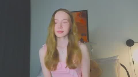 Snapshot of cuute_angell chatting on June 25, 5:06 pm Virginia See you on Sunday online show from June 25, 5:06 pm