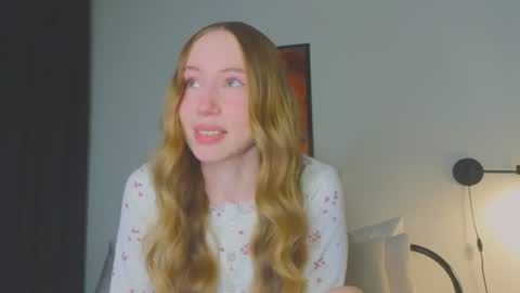Snapshot of cuute_angell chatting on July 23, 5:11 pm Virginia See you on Sunday online show from July 23, 5:11 pm