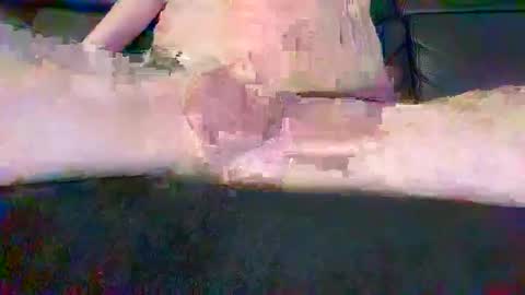 Snapshot of cwaddle chatting on February 8, 6:01 pm cwaddle online show from February 8, 6:01 pm