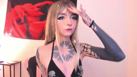 Snapshot of cyberia____________________ chatting on February 3, 4:32 am cel I am independent Help me reach 200 thumbs up uwu online show from February 3, 4:32 am