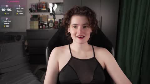 Helen Blossom online show from March 5, 1:18 pm