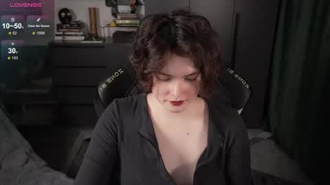 Helen Blossom online show from May 31, 7:48 pm