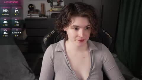 Helen Blossom online show from June 2, 2:08 pm