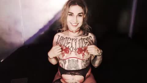 Snapshot of cybertrouble_ chatting on January 7, 1:17 am Nikki online show from January 7, 1:17 am