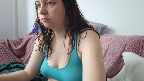 Snapshot of cyndee_winter chatting on June 7, 12:31 pm Cyndee Winter online show from June 7, 12:31 pm