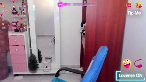 Snapshot of cynthiawatson_ chatting on May 23, 1:37 pm Cynthia online show from May 23, 1:37 pm