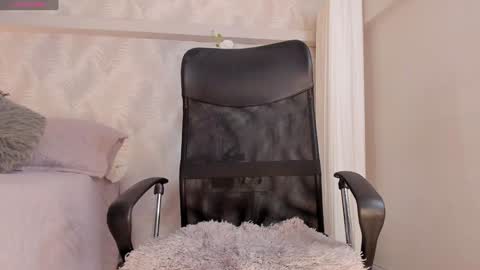 cyntia_adams online show from December 27, 7:46 pm