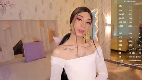 cyrus_tay online show from August 3, 12:43 pm