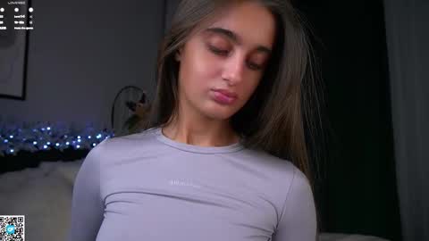 Isabella online show from January 18, 1:31 am