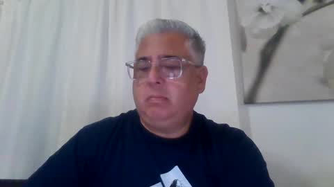 Snapshot of czar1974 chatting on January 19, 12:14 am czar1974 online show from January 19, 12:14 am