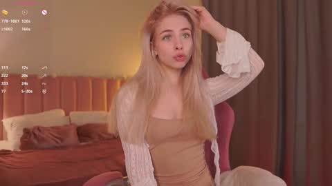 Snapshot of d0ll_eyes_ chatting on February 3, 6:11 am Julie online show from February 3, 6:11 am