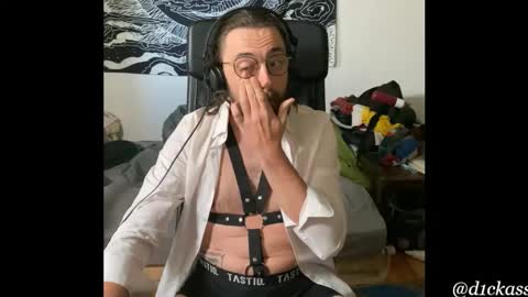 Snapshot of d1ckass chatting on November 12, 11:32 am d1ckass online show from November 12, 11:32 am