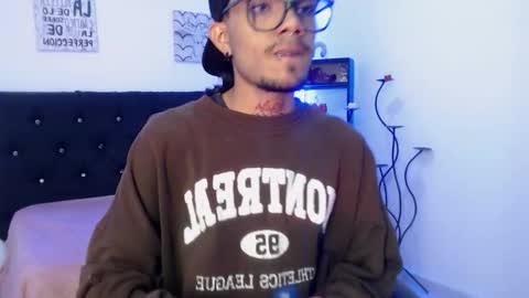 Snapshot of d4ni_king chatting on November 16, 2:50 am d4ni_king online show from November 16, 2:50 am