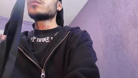 Snapshot of d4ni_king chatting on December 2, 2:17 am d4ni_king online show from December 2, 2:17 am