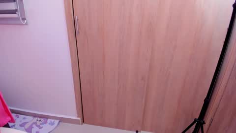 Snapshot of d___darling chatting on January 6, 9:52 am darling online show from January 6, 9:52 am