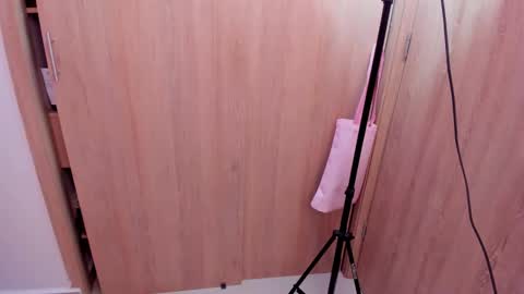 Snapshot of d___darling chatting on January 15, 10:06 am darling online show from January 15, 10:06 am