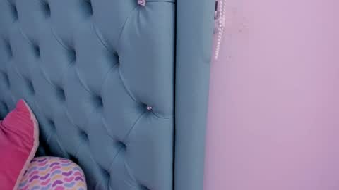 Snapshot of d___darling chatting on October 4, 10:13 am darling online show from October 4, 10:13 am