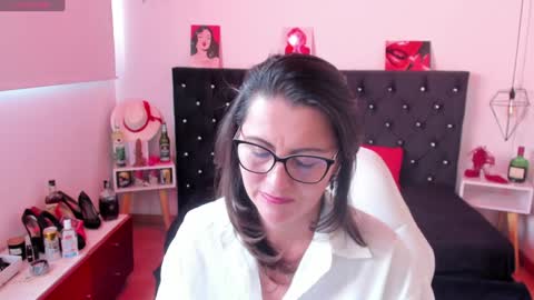 Snapshot of d_martii chatting on January 16, 3:13 pm Mia online show from January 16, 3:13 pm