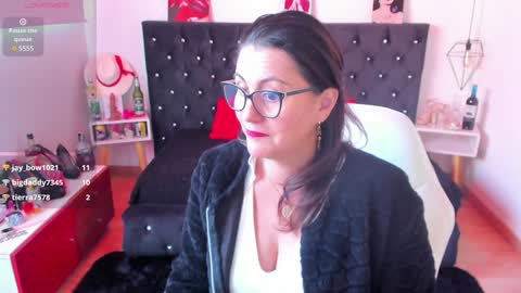 Snapshot of d_martii chatting on January 17, 2:39 pm Mia online show from January 17, 2:39 pm